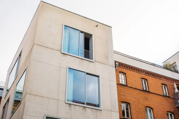 Edificio Hormigón Cuadrado Muy Moderno — Foto de Stock