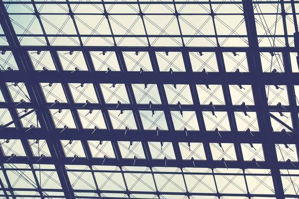 Высококонтрастная Стальная Конструкция Крыши — стоковое фото