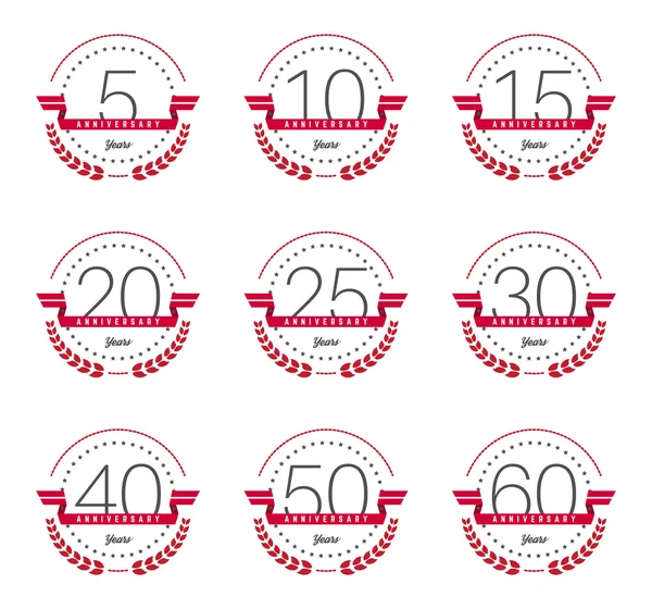 Conjunto vectorial de signos de aniversario, símbolos. Cinco, diez, quince, veinte, treinta, cuarenta, cincuenta, sesenta años colección de elementos de diseño jubileo . — Archivo Imágenes Vectoriales