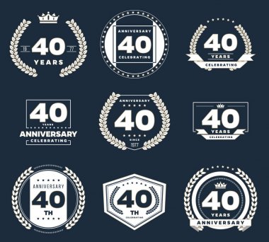 Kırk yıl yıldönümü Logotype ve rozetleri. 40 yıldönümü logo koleksiyonu.