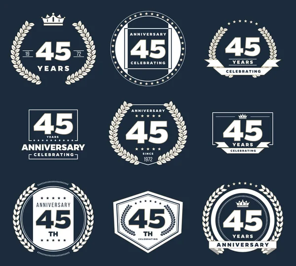 Cuarenta y cinco años aniversario logotipos e insignias. Colección logo 45º aniversario . — Archivo Imágenes Vectoriales