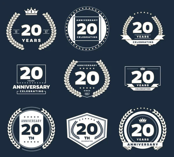 Twintig jaar verjaardag logo's en kentekens. 20ste verjaardag logo collectie. — Stockvector