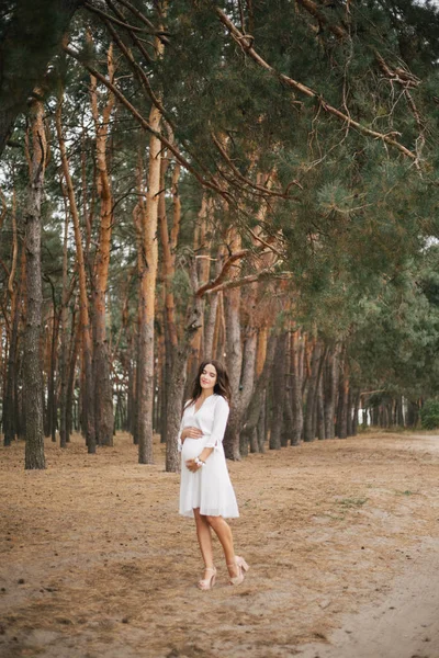 Beautiful Pregnant Girl Park — Stock Photo, Image