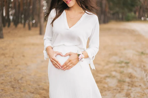Hermosa Chica Embarazada Parque — Foto de Stock