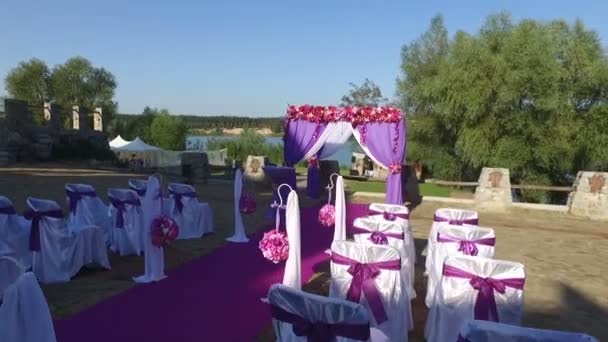 Flores para ceremonia de boda, arco de boda — Vídeo de stock