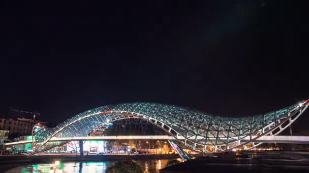 4 k Timelapse van de brug van vrede. Tbilisi, Georgië — Stockvideo