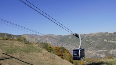 Teleferik kabinleri dağ Vadisi hareketli