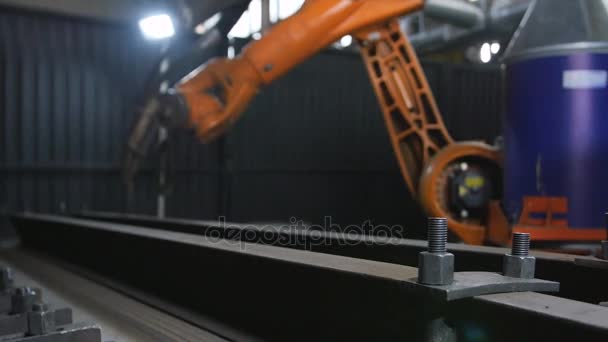 Timelapse di saldatura robot braccio fusione processo metallico in officina. Utensili moderni ad alta precisione nell'industria pesante. Lavoro automatico. Tecnologia e concetto industriale. Girato in 5K RAW — Video Stock