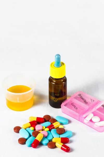 Gyógyászat, gyógyszerek, tabletták, egészség, fecskendő, — Stock Fotó