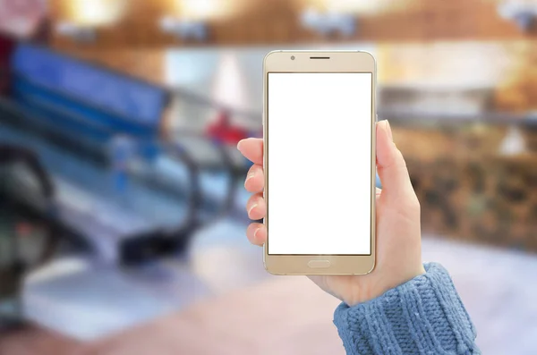 Mockup per smartphone. Donna uso mobile con display bianco isolato per la presentazione . — Foto Stock