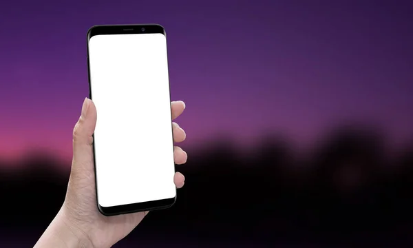 El gösteren yuvarlak kenarlı'deki modern akıllı telefon — Stok fotoğraf
