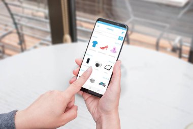 Kadın akıllı telefon app giyim, Ayakkabı, elektronik, motorlar ile online satın.