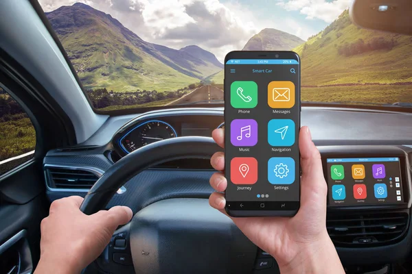 Driver Holding Smart Phone Modern App Phone Modern Application Connected — Stock Photo, Image