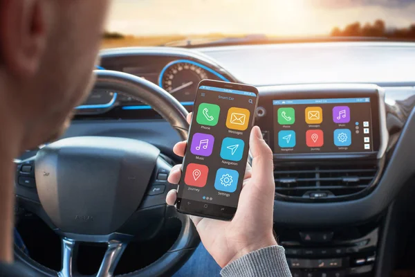 Driver Uses Mobile Phone Smart Driving Assistance Apps App Connected — Stock Photo, Image