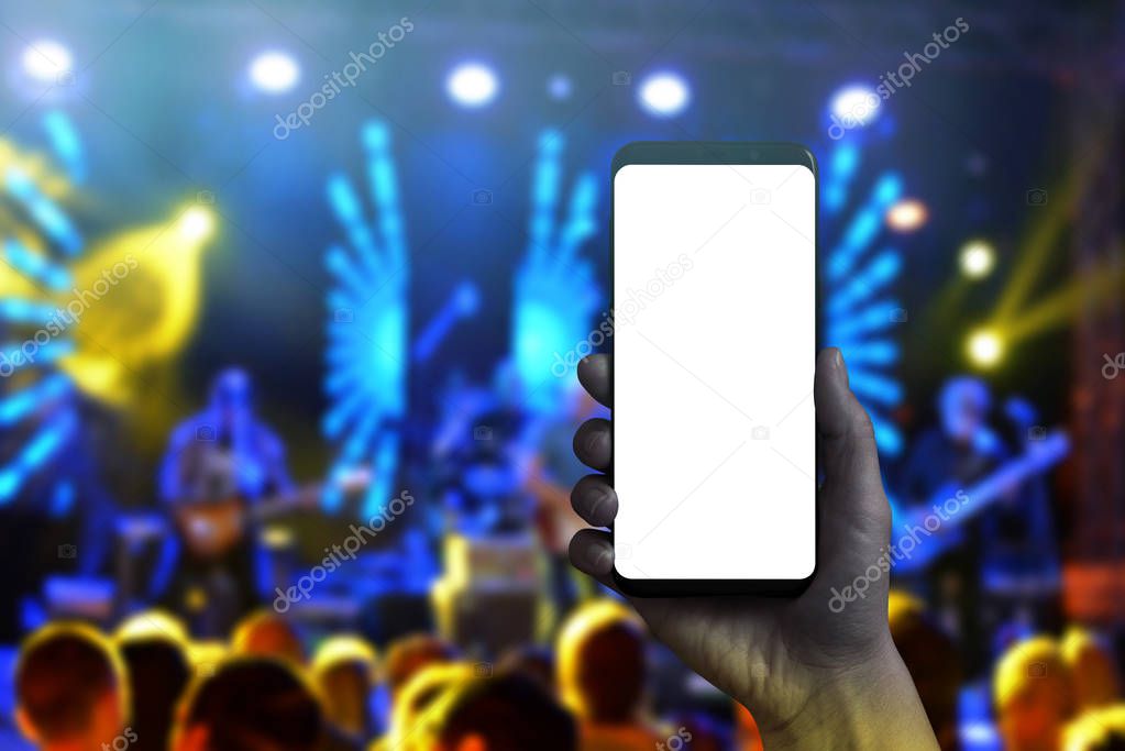 mobile audience in undistracted audience mobile audience in undistracted audience