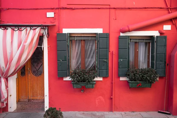 Burano Adası, Venedik geleneksel bir evde detay — Stok fotoğraf