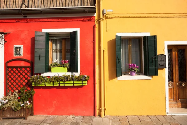 Detal tradycyjny dom na wyspie Burano, Venice — Zdjęcie stockowe
