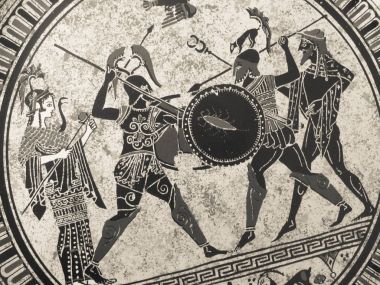 Venice, İtalya - 02 Temmuz 2017: Detay bir tabak üzerinde eski bir tarihi Yunan boya. Efsanevi kahramanlar ve Tanrılar üzerinde mücadele