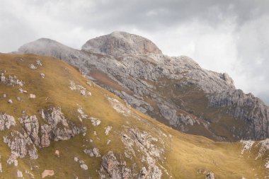 Sass de Putia Val di Funes üzerinden Güney tarafında görüntülemek 