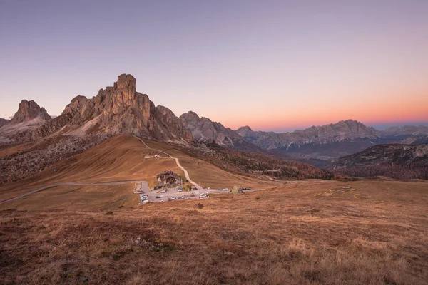 Sunset over the Passo Giau area in the Italian Dolomites — Stock Photo, Image