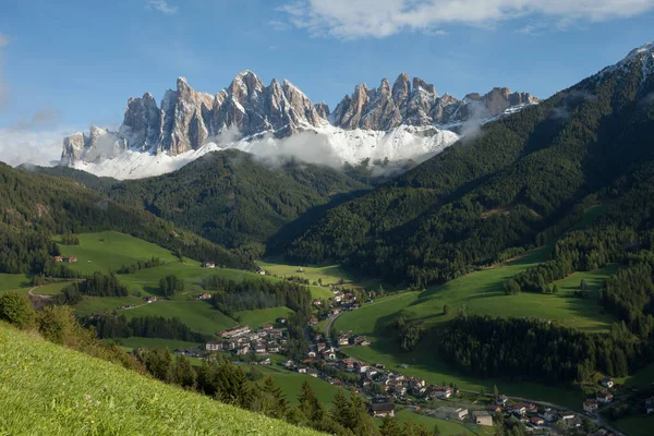 Blick Von Der Kleinen Italienischen Bergstadt Magdalena Villnösser Tal — Stockfoto