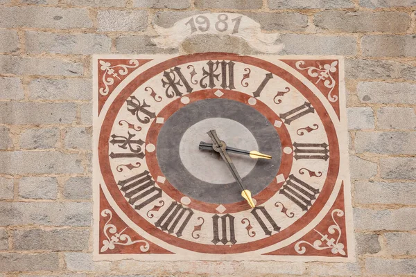 Tiso Italie Septembre 2017 Horloge Peinte Récemment Restaurée Extérieur Clocher — Photo