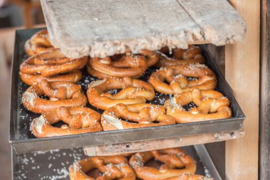 Bretzel, geleneksel Alman ekmeği.
