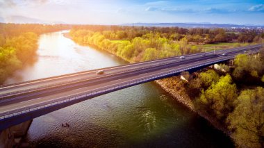 Köprü-nehir-Hırvatistan