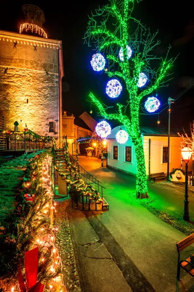 Advent Zagreb Gric kule Hırvatistan Noel ışıkları