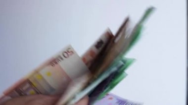 Euro para banknot holding 