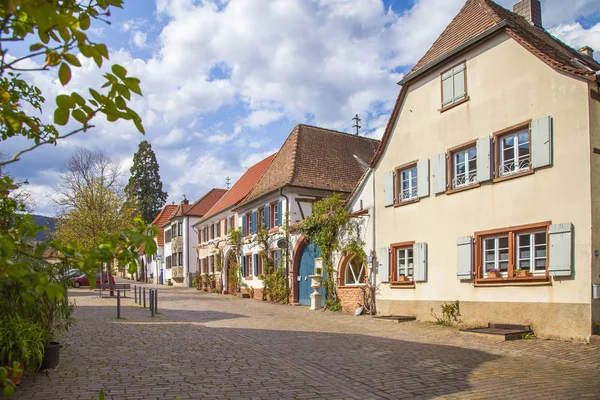 Theresienstrasse in Rhodt  Landkreis  Suedliche  Weinstrasse Rhe — Foto Stock