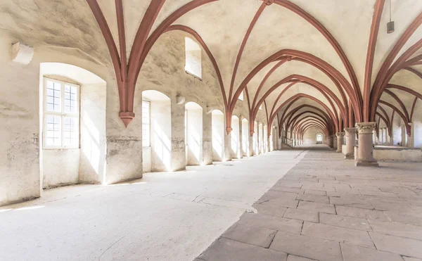 Munkar med delat kloster Eberbach Tyskland — Stockfoto