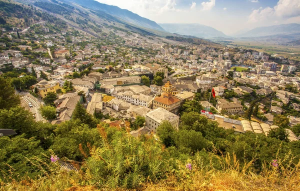 Gjirokastra kasaba Cityscape üstten görünüm Castle Arnavutluk