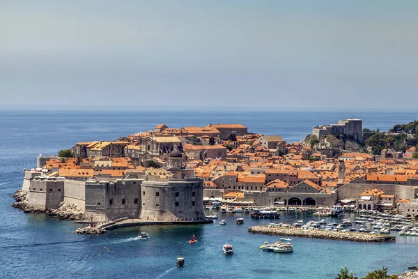 Dubrovnik eski şehir kale ve liman seyahat Hırvatistan 