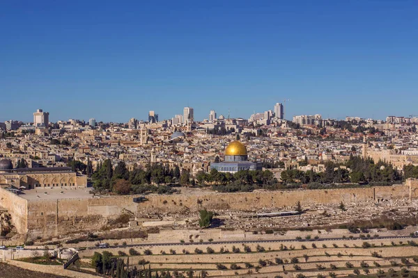 Templo Monte ciudad santa Jerusalén vista desde el Oelberg en Old To — Foto de Stock