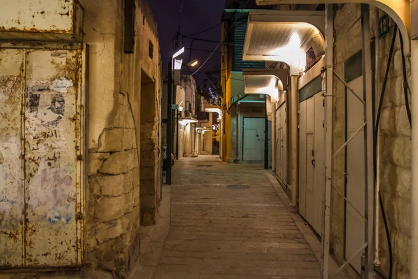 Pusty bazaar aleja w Nazarecie w nocy — Zdjęcie stockowe