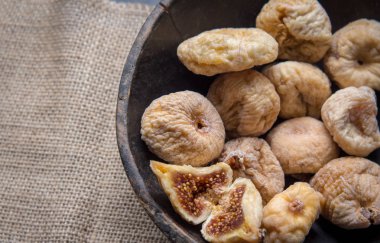 rustik ahşap kase kuru incir meyve Kuru