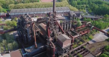 Endüstriyel kültür park peyzaj Duisburg Kuzey Ruhrgebiet Almanya uçak hava uçuş görünümünü 