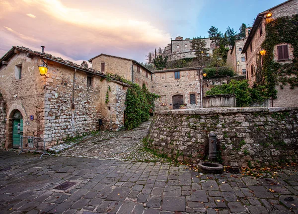 Uscan medieval Village Rocca d 'Orcia Tuscvany Italia —  Fotos de Stock