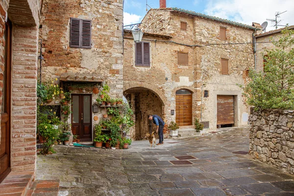 Toskanisches mittelalterliches Dorf rocca d 'orcia toskana italien — Stockfoto