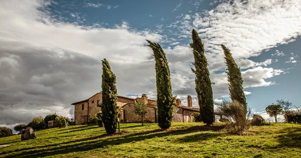 Toskana typische malerische landhäuser pienza — Stockfoto
