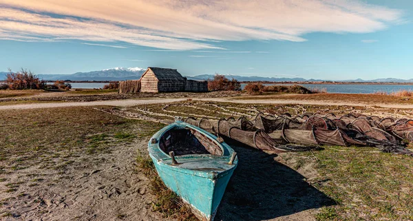 Historisches Fischerdorf, Lagune Etang de Canet und Canig — Stockfoto