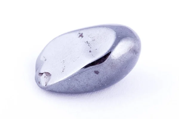 Makro kamień mineralne hematyt białe tło — Zdjęcie stockowe