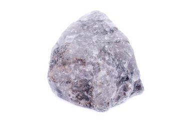 Makro mineral taş apatit beyaz arka plan üzerinde