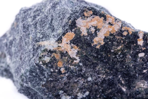 Macro piedra mineral Dumortierita sobre fondo blanco —  Fotos de Stock