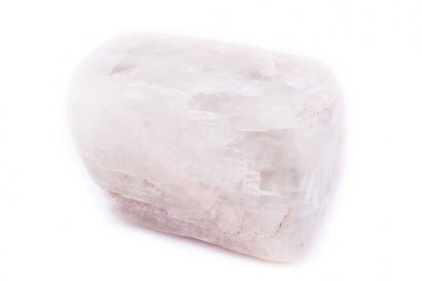 Makro mineral taş ay taşını beyaz arka plan üzerinde izole.