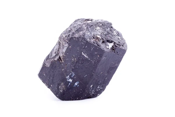 Makro mineral taş schorl beyaz bir arka plan üzerinde — Stok fotoğraf