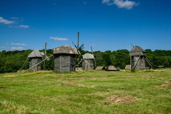 Köyün ahşap yel değirmenleri