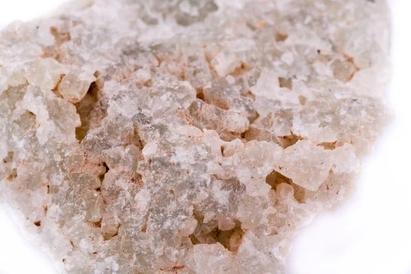 Makro mineral prehnite sten på en vit bakgrund — Stockfoto