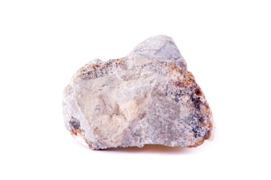 Makro mineral taş hedenbergite beyaz bir arka plan üzerinde